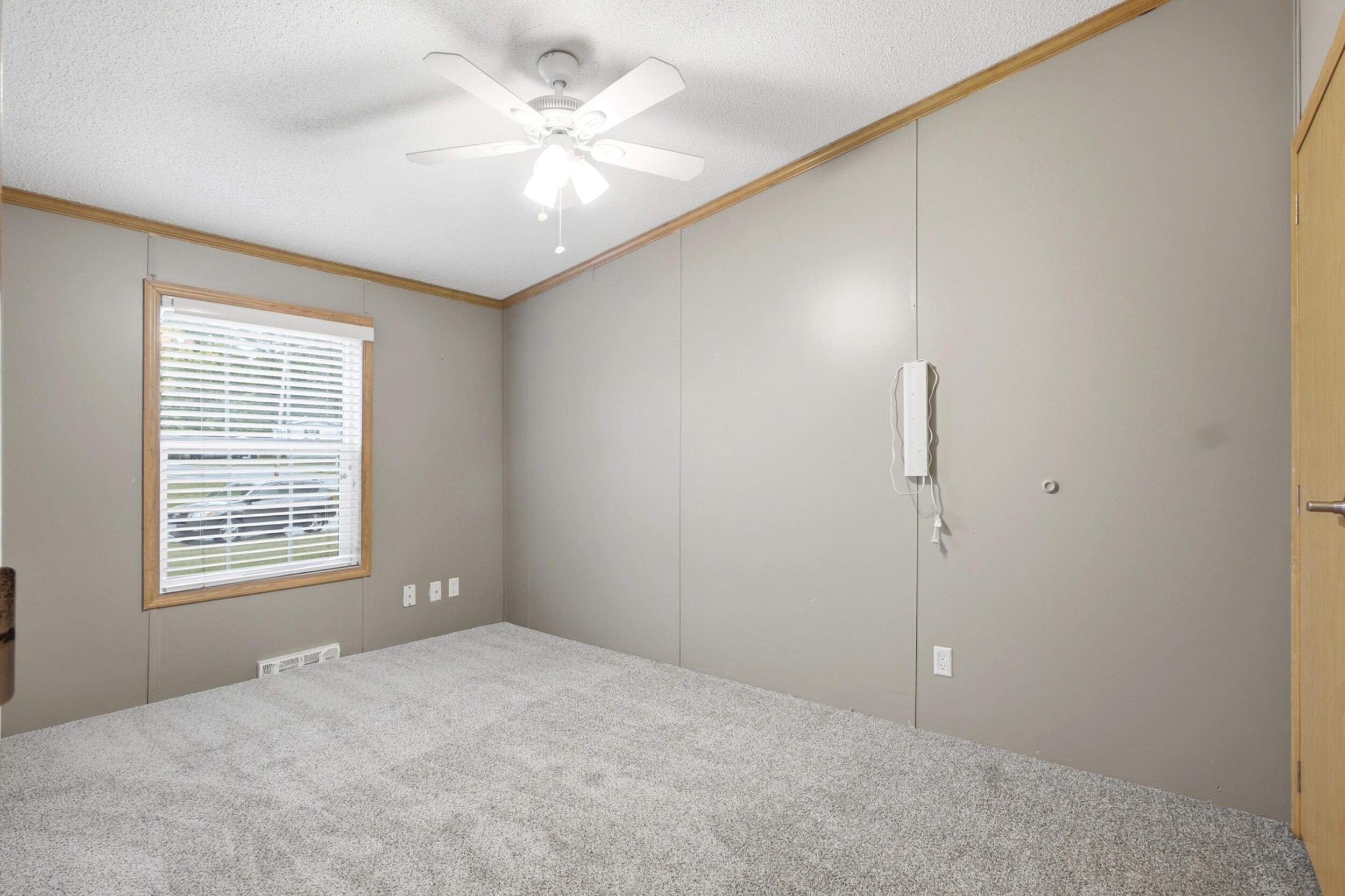 3 Maple Street Augusta, ME 04330 - Photo 20 of 36 3_maple_way-interior-01