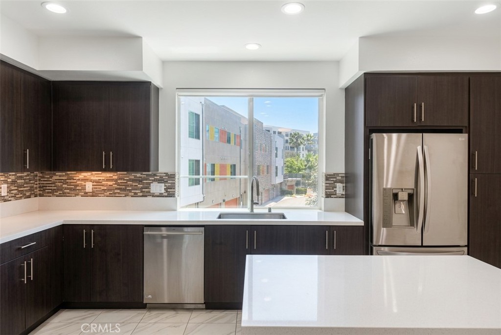 248 Rockefeller Irvine, CA 92612 - Photo 17 of 76