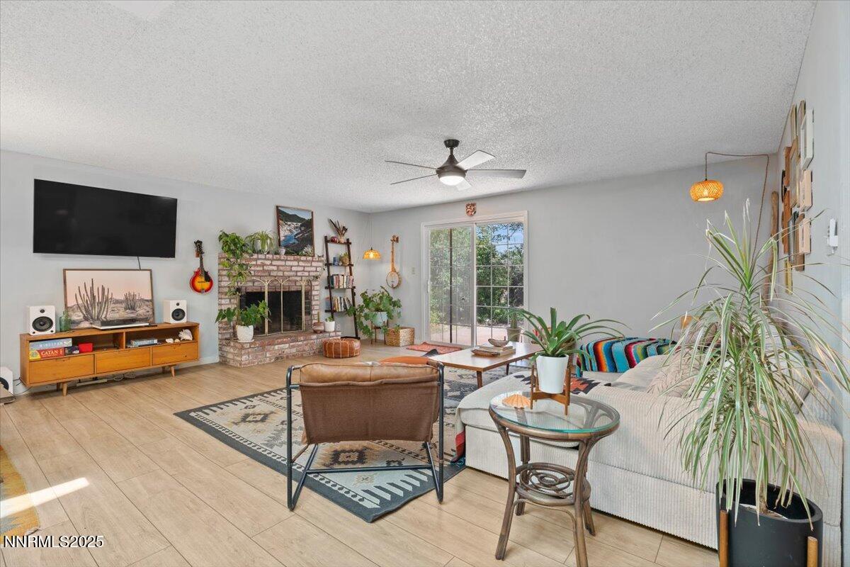 3040 Chavez Drive Reno, NV 89502 - Photo 5 of 23 07-3040 Chavez Drive Reno NV 89502 (7 of