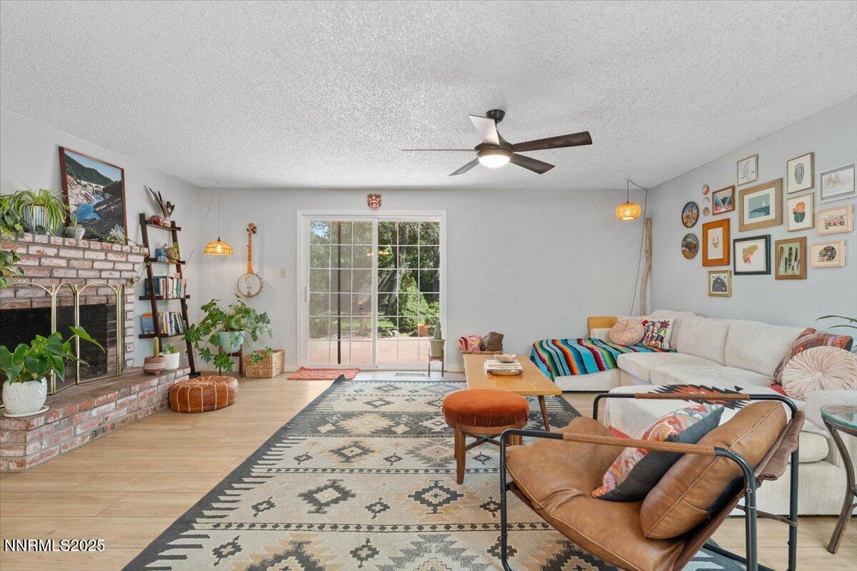 3040 Chavez Drive Reno, NV 89502 - Photo 6 of 23 08-3040 Chavez Drive Reno NV 89502 (8 of