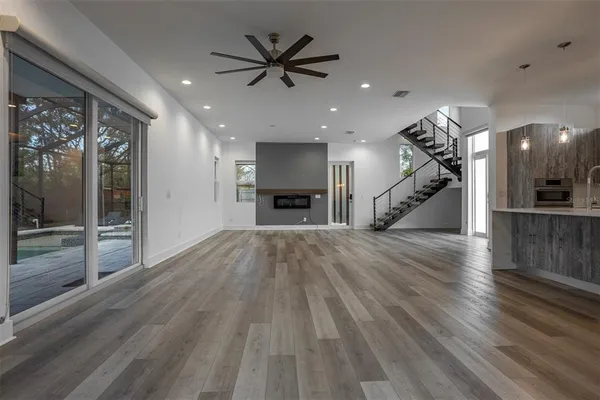 $8,400 | 2700 North Myrtle Avenue, Tampa, FL 33602