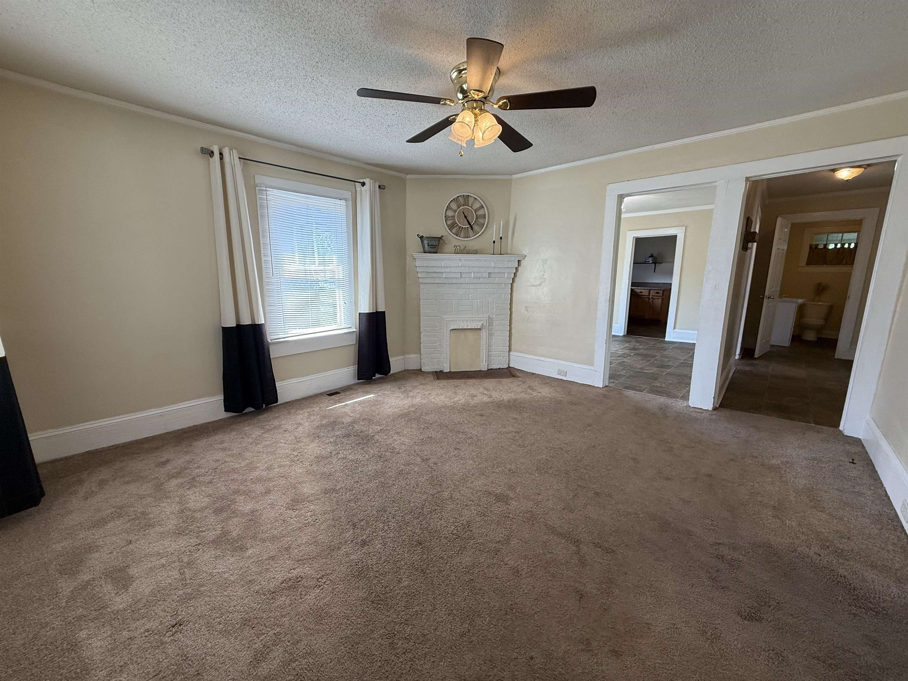 362 East Floyd Baker Boulevard Gaffney, SC 29340 - Photo 2 of 19