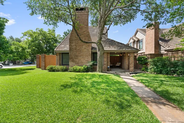 $385,000 | 11310 Spicewood Club Drive, Unit 19, Austin, TX 78750