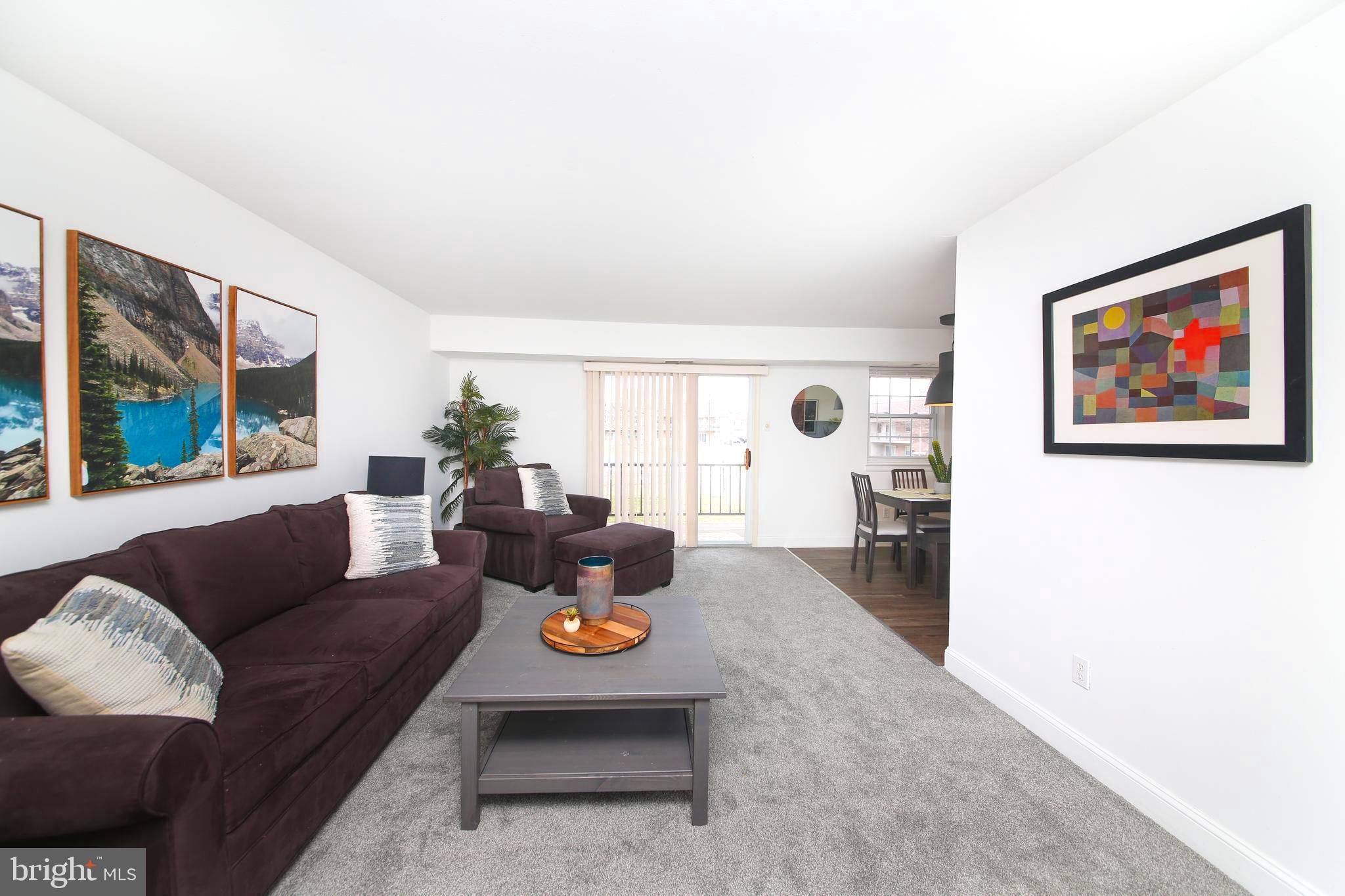 62 Shannon Road North Wales, PA 19454 - Photo 4 of 20 a living room with furniture and wooden floor