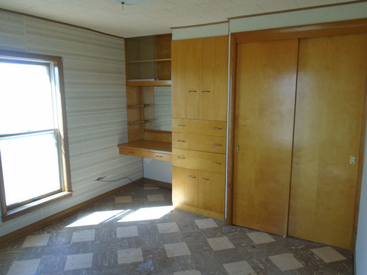 2324 Reynolds Road Ashton, IL 61006 - Photo 13 of 17 a bathroom with a shower