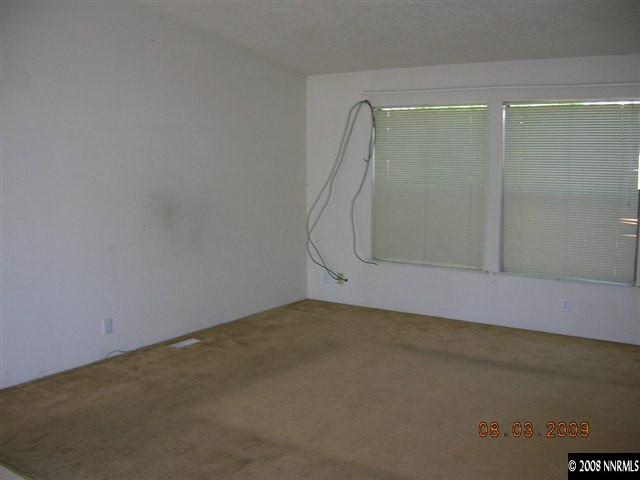 2661 Larkspur Street Reno, NV 89512 - Photo 4 of 9 Photo 4