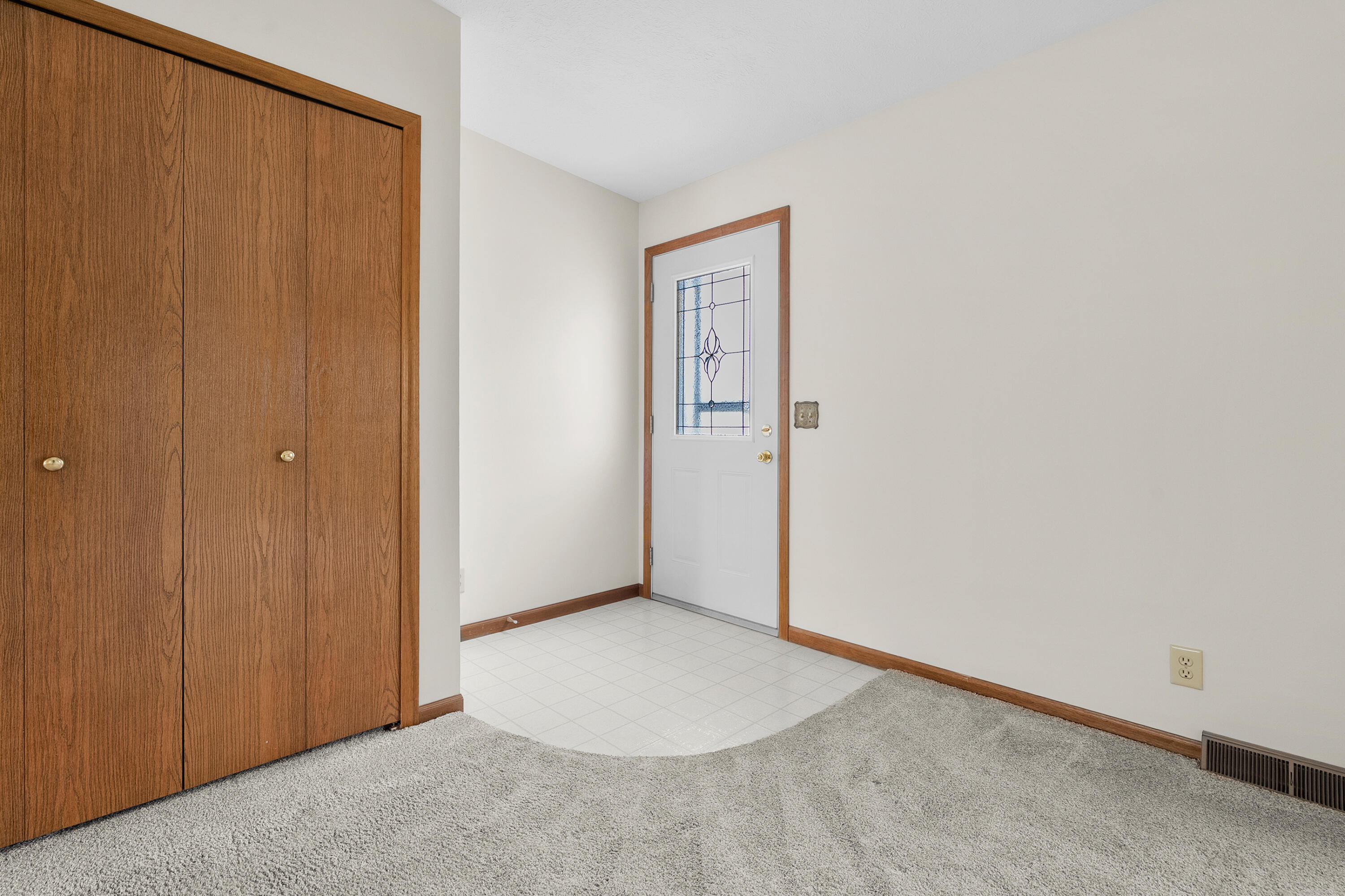 52495 Pulver Road Three Rivers, MI 49093 - Photo 3 of 36 Main Level