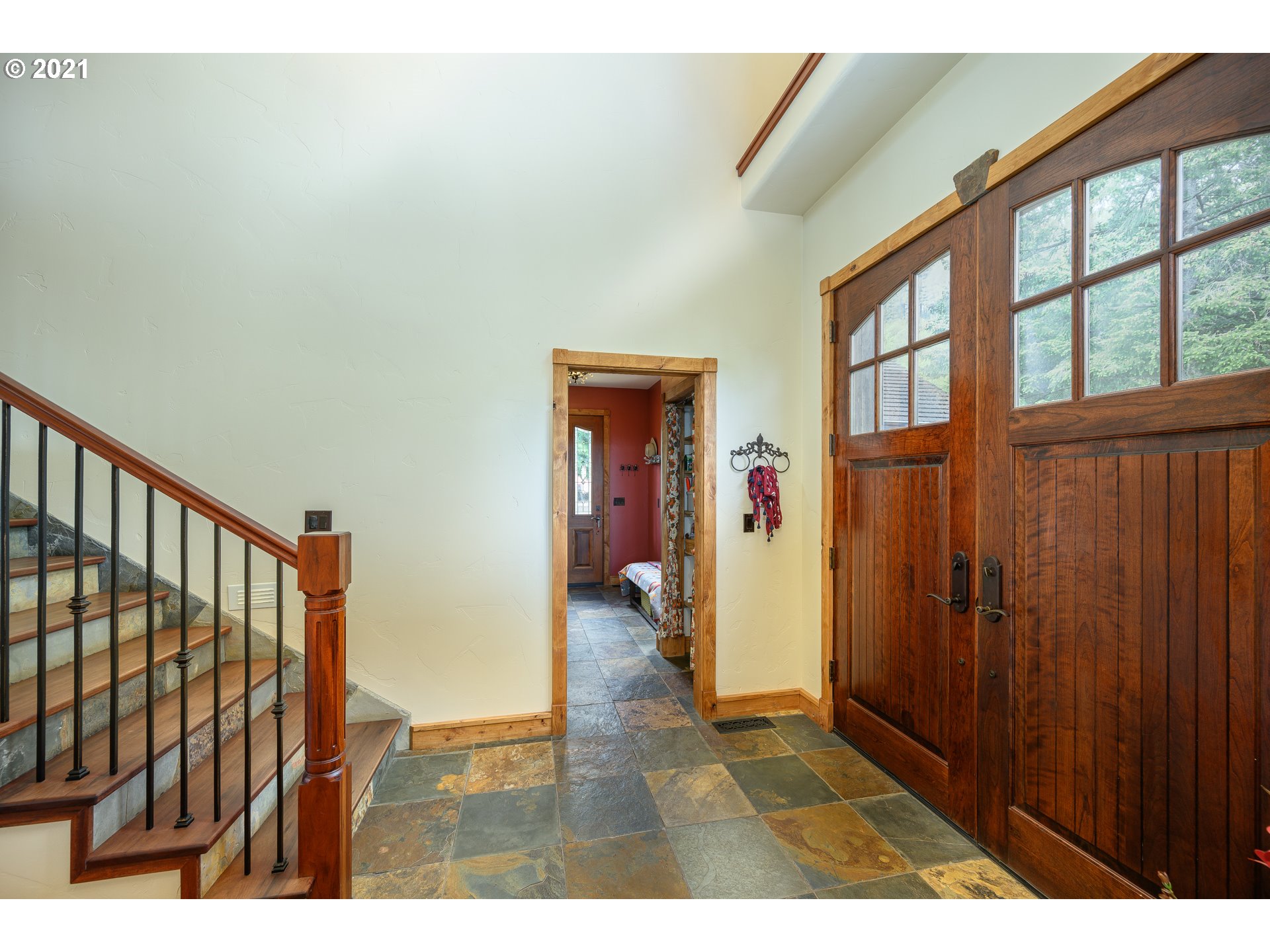24015 Southwest Guenther Road Hillsboro, OR 97123 - Photo 11 of 32