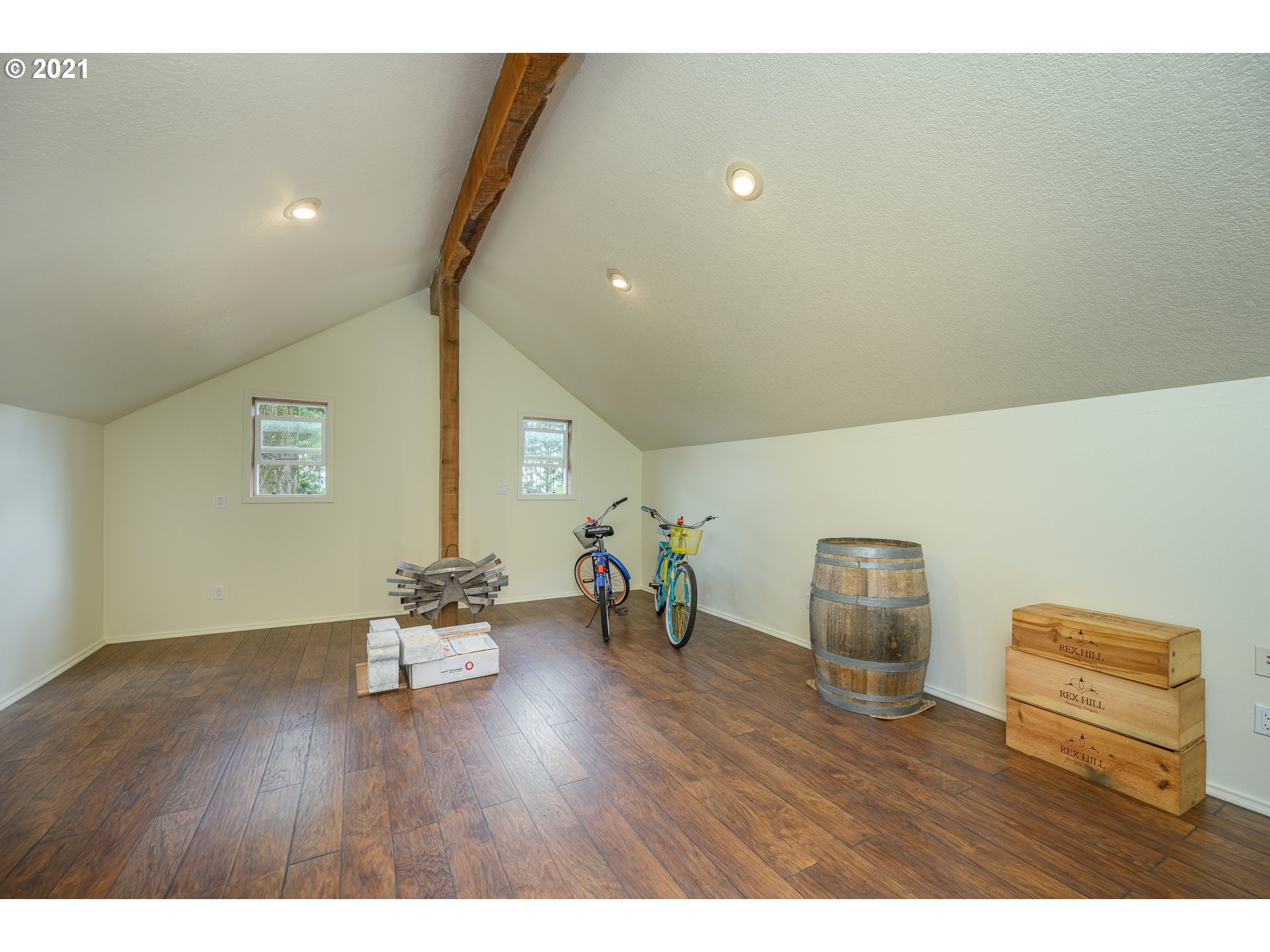 24015 Southwest Guenther Road Hillsboro, OR 97123 - Photo 6 of 32
