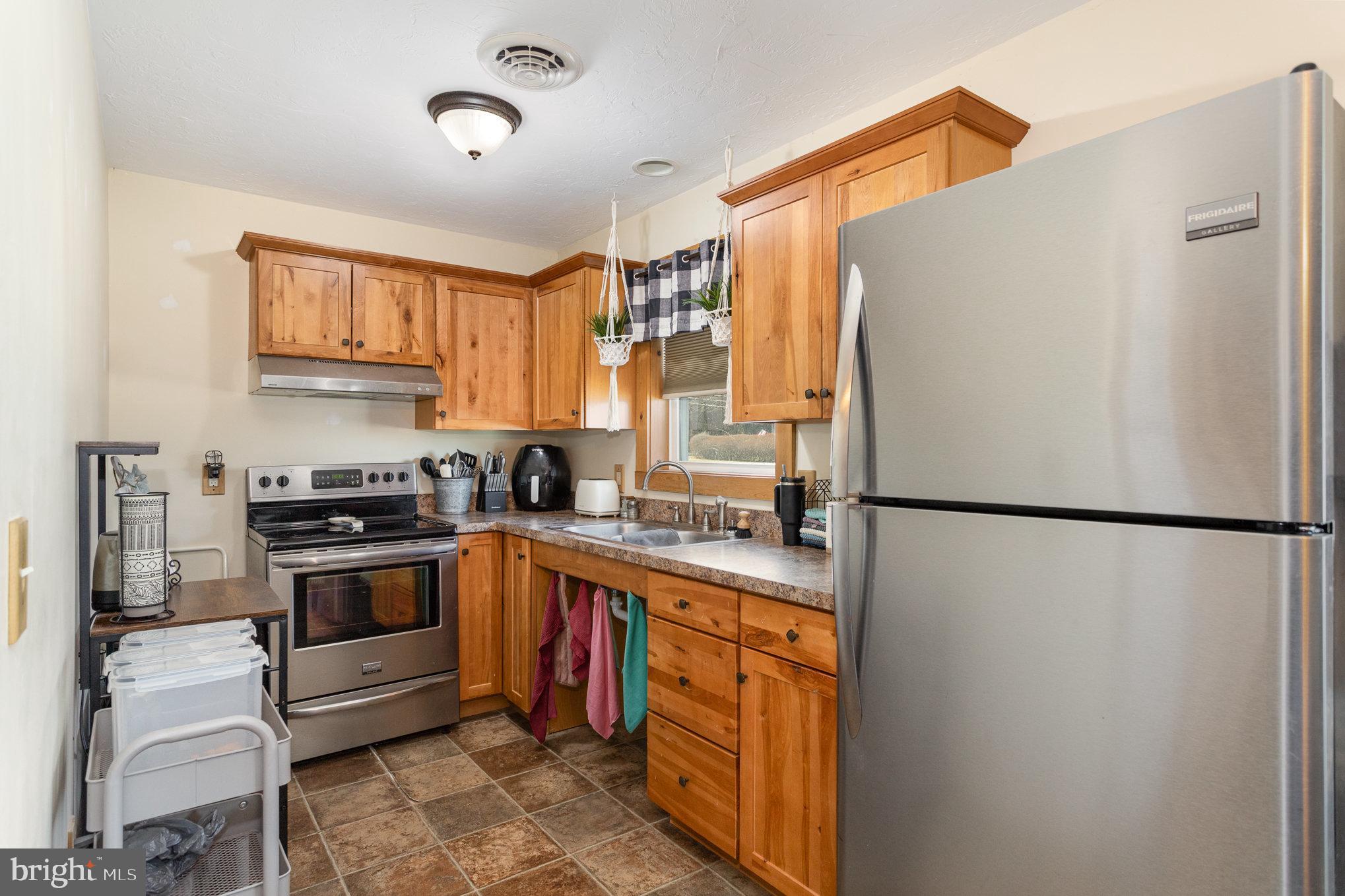 2300 Baker Road York, PA 17408 - Photo 9 of 38 Gallery Image 9