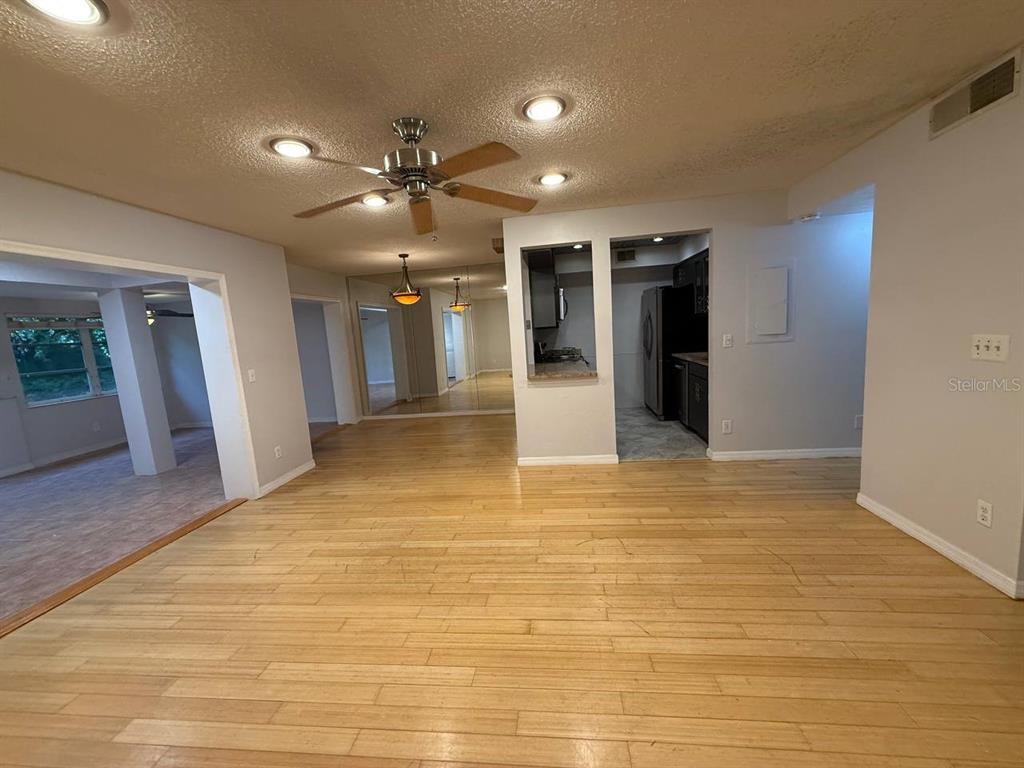 1217 McMullen Booth Road Clearwater, FL 33759 - Photo 6 of 44