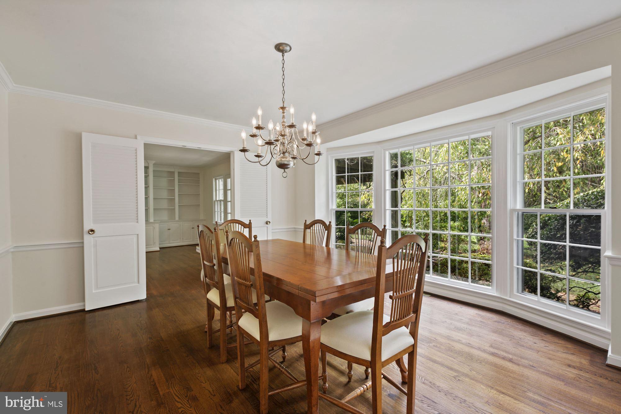 11009 Cripplegate Road Potomac, MD 20854 - Photo 5 of 18 Dining Room with double doors to Library