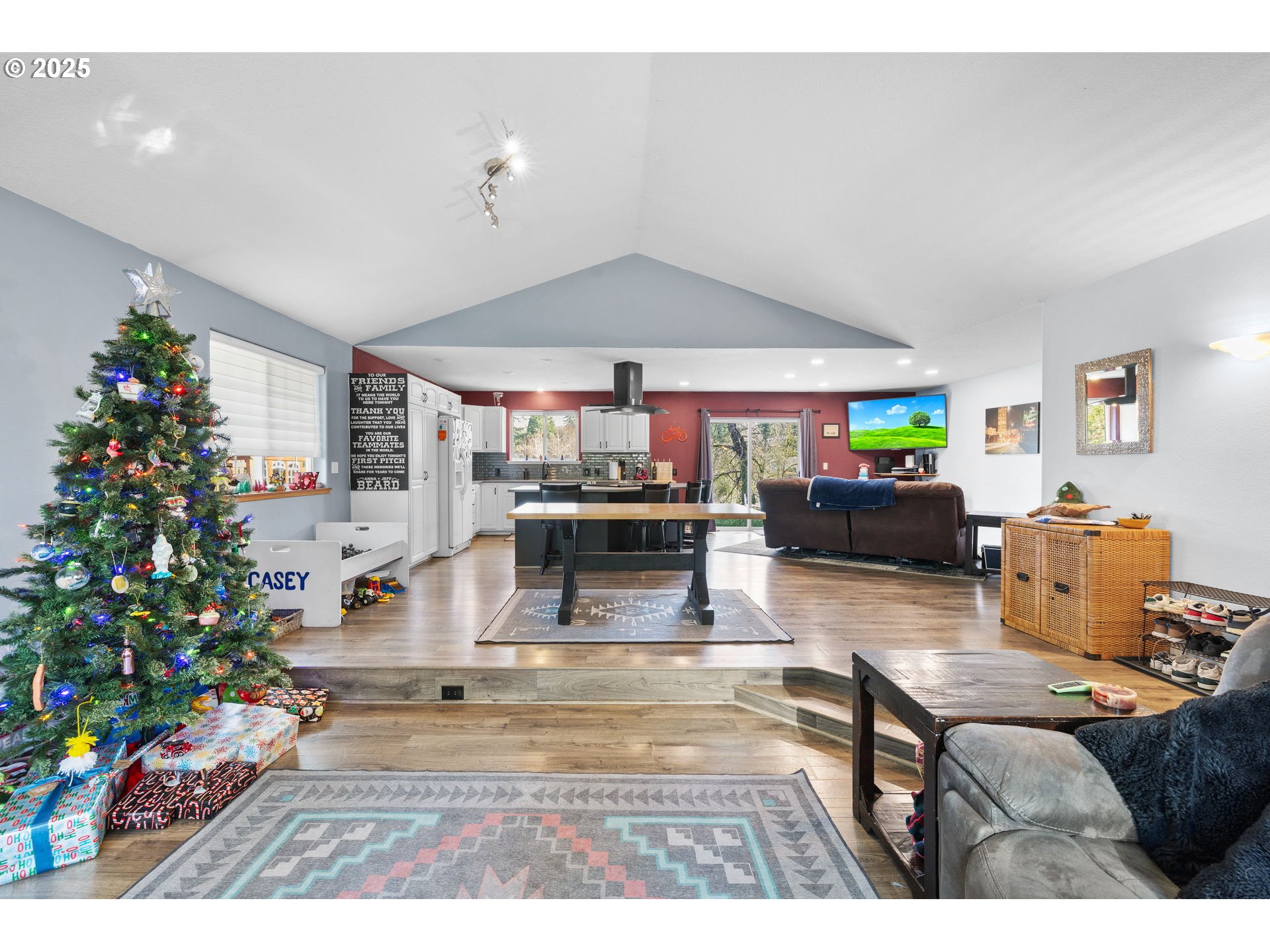 14206 Southeast Raelyn Terrace Milwaukie, OR 97267 - Photo 4 of 30