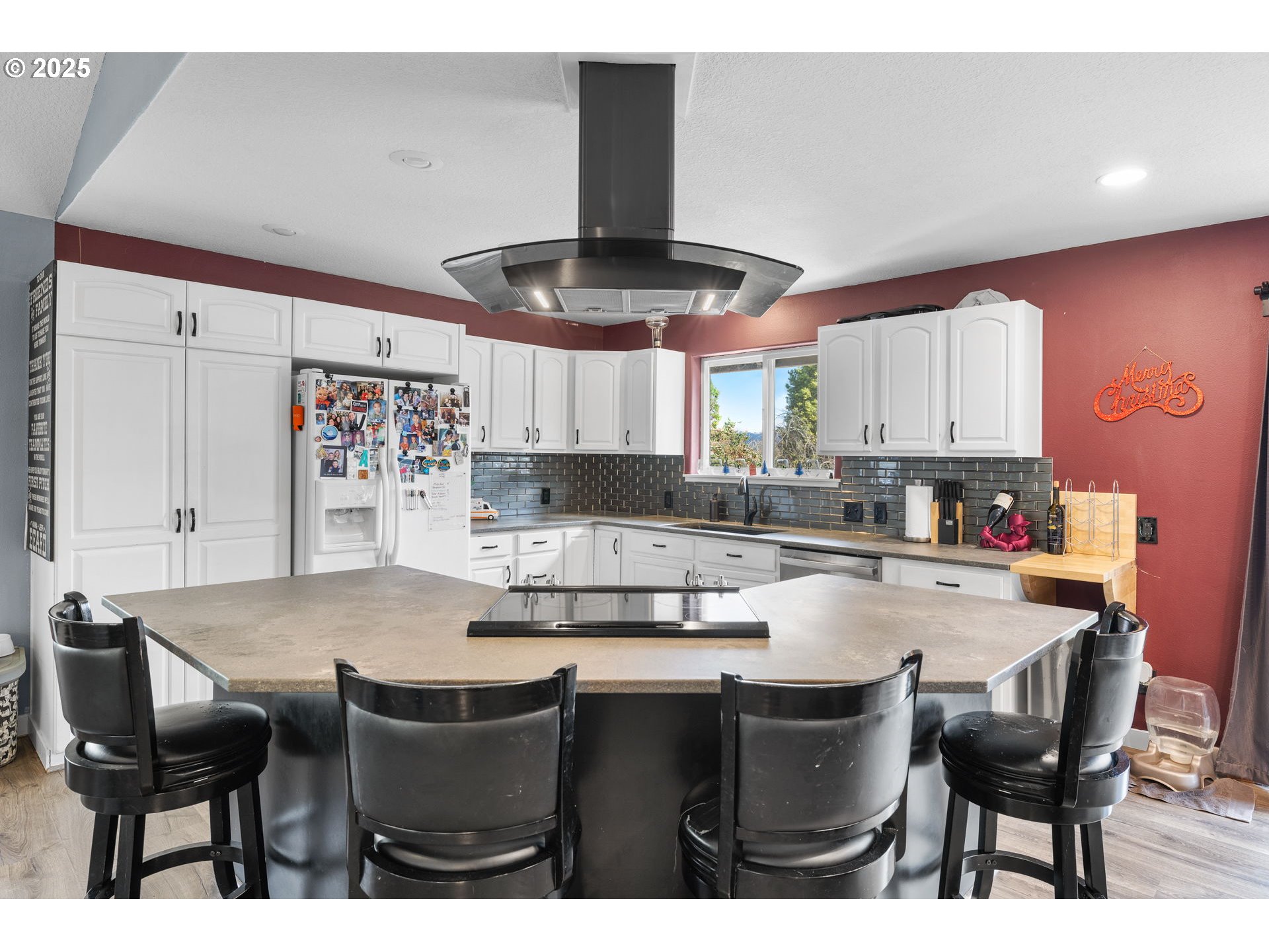 14206 Southeast Raelyn Terrace Milwaukie, OR 97267 - Photo 5 of 30