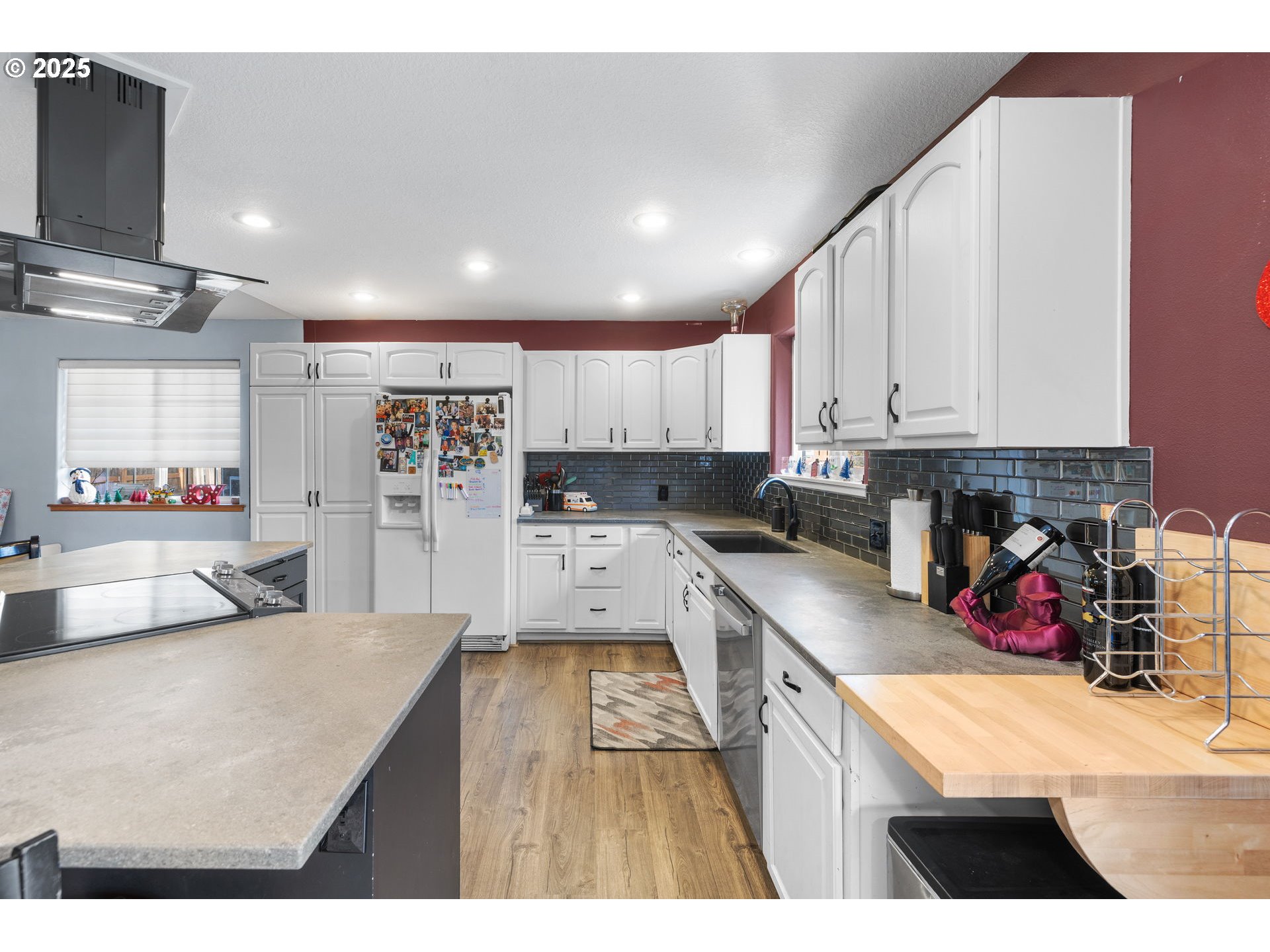 14206 Southeast Raelyn Terrace Milwaukie, OR 97267 - Photo 7 of 30