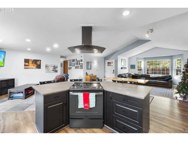 $545,000 | 14206 Southeast Raelyn Terrace, Milwaukie, OR 97267