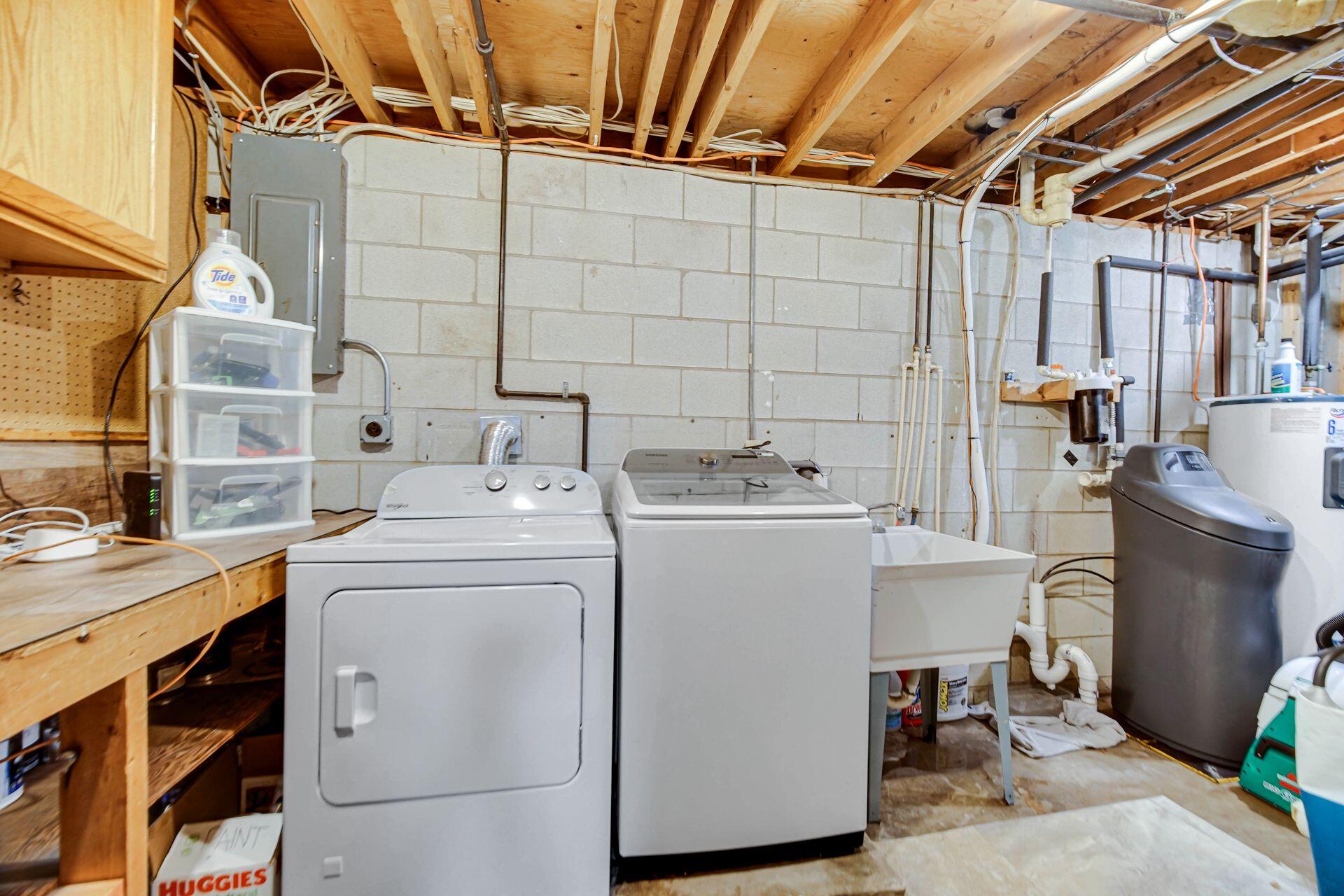 10317 North 486 East, Unit 6 Demotte, IN 46310 - Photo 23 of 29 1920x1280