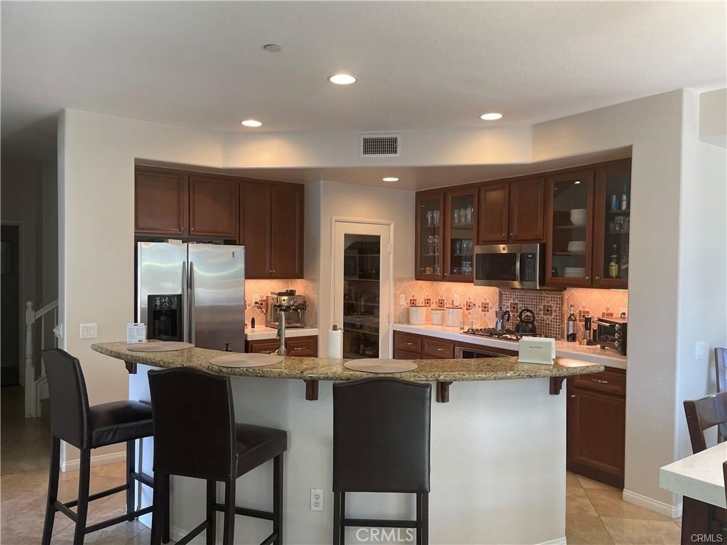 4164 Terraza Way, Unit B Simi Valley, CA 93063 - Photo 9 of 18