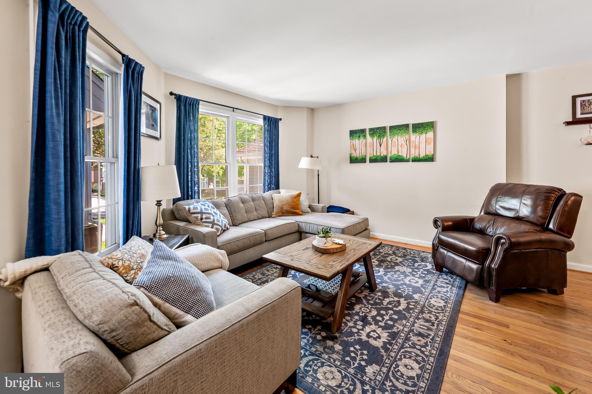 167 Spring Pl Way Annapolis, MD 21401 - Photo 5 of 38 a living room with furniture and a window