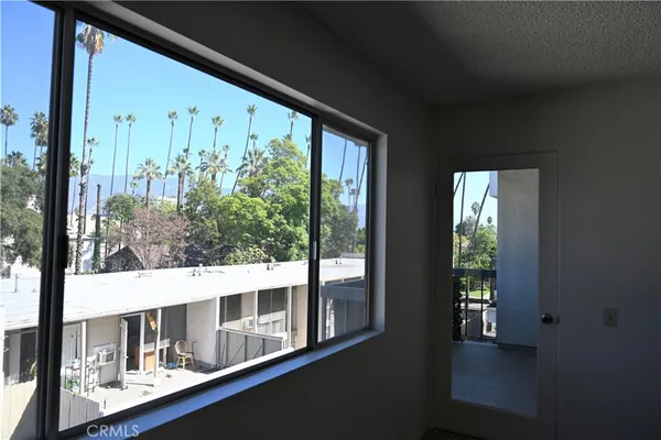 $2,795 | 497 South El Molino Avenue, Unit 306, Pasadena, CA 91101