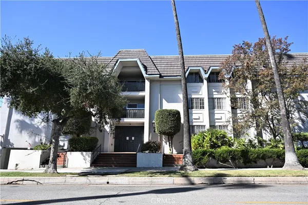 $2,795 | 497 South El Molino Avenue, Unit 306, Pasadena, CA 91101