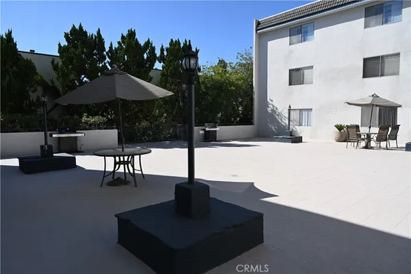 $2,795 | 497 South El Molino Avenue, Unit 306, Pasadena, CA 91101