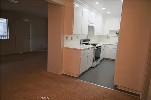 $2,795 | 497 South El Molino Avenue, Unit 306, Pasadena, CA 91101