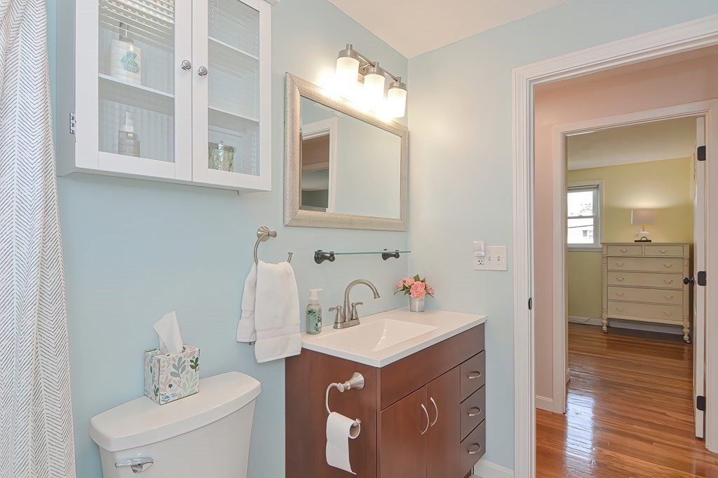 4 Superior Drive Hudson, MA 01749 - Photo 18 of 37