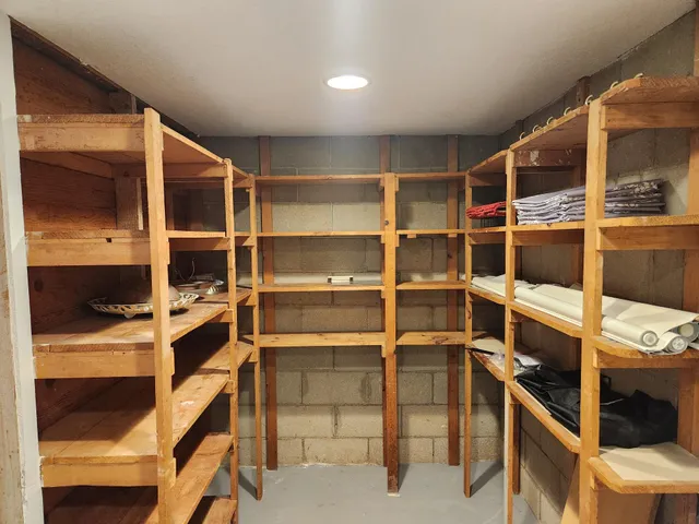 $240,000 | 902 Clausen Avenue, Albert Lea, MN 56007