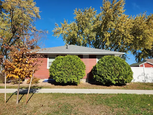 $240,000 | 902 Clausen Avenue, Albert Lea, MN 56007