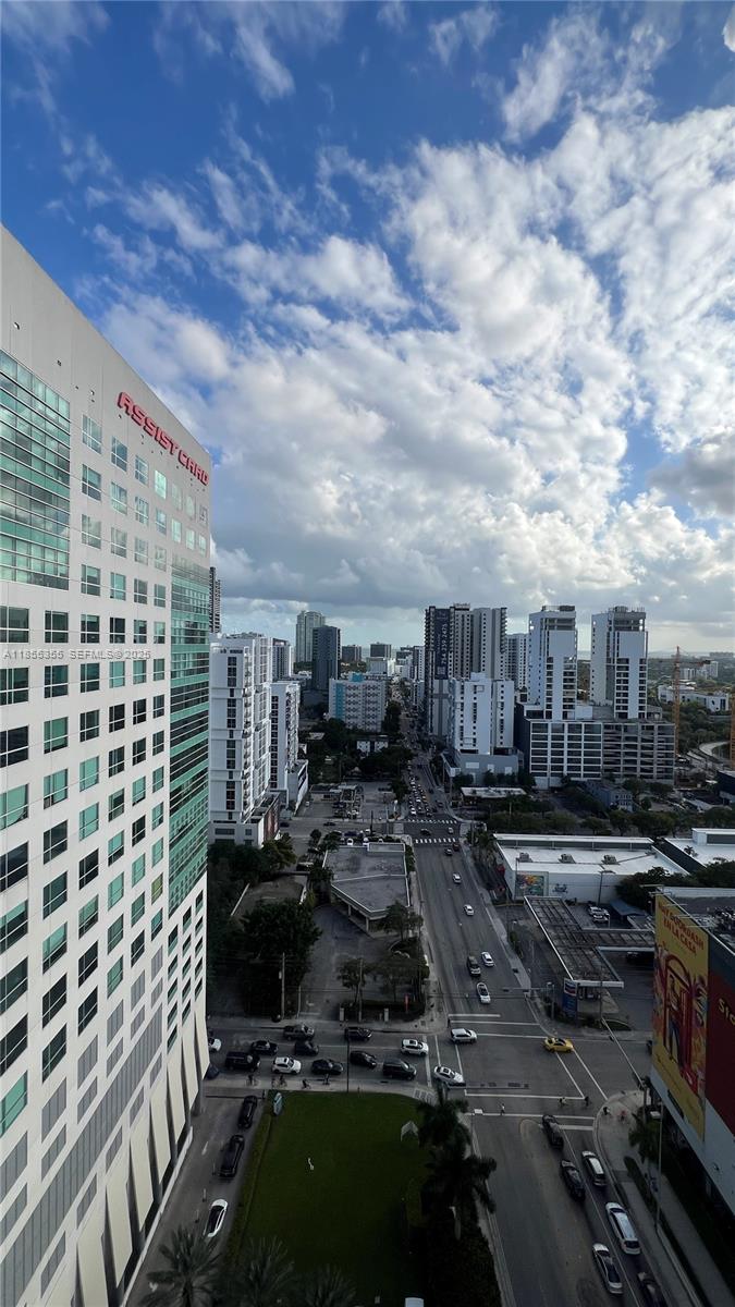 185 Southwest 7th Street, Unit 2202 Miami, FL 33130 - Photo 26 of 36 a view of a city