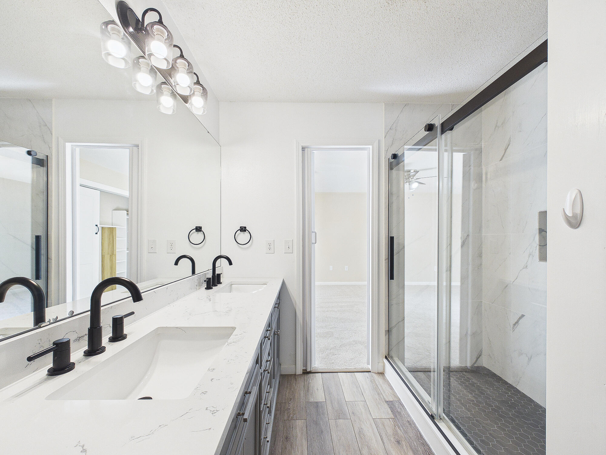 3284 Fairview Avenue Crestview, FL 32539 - Photo 18 of 32 Bathroom