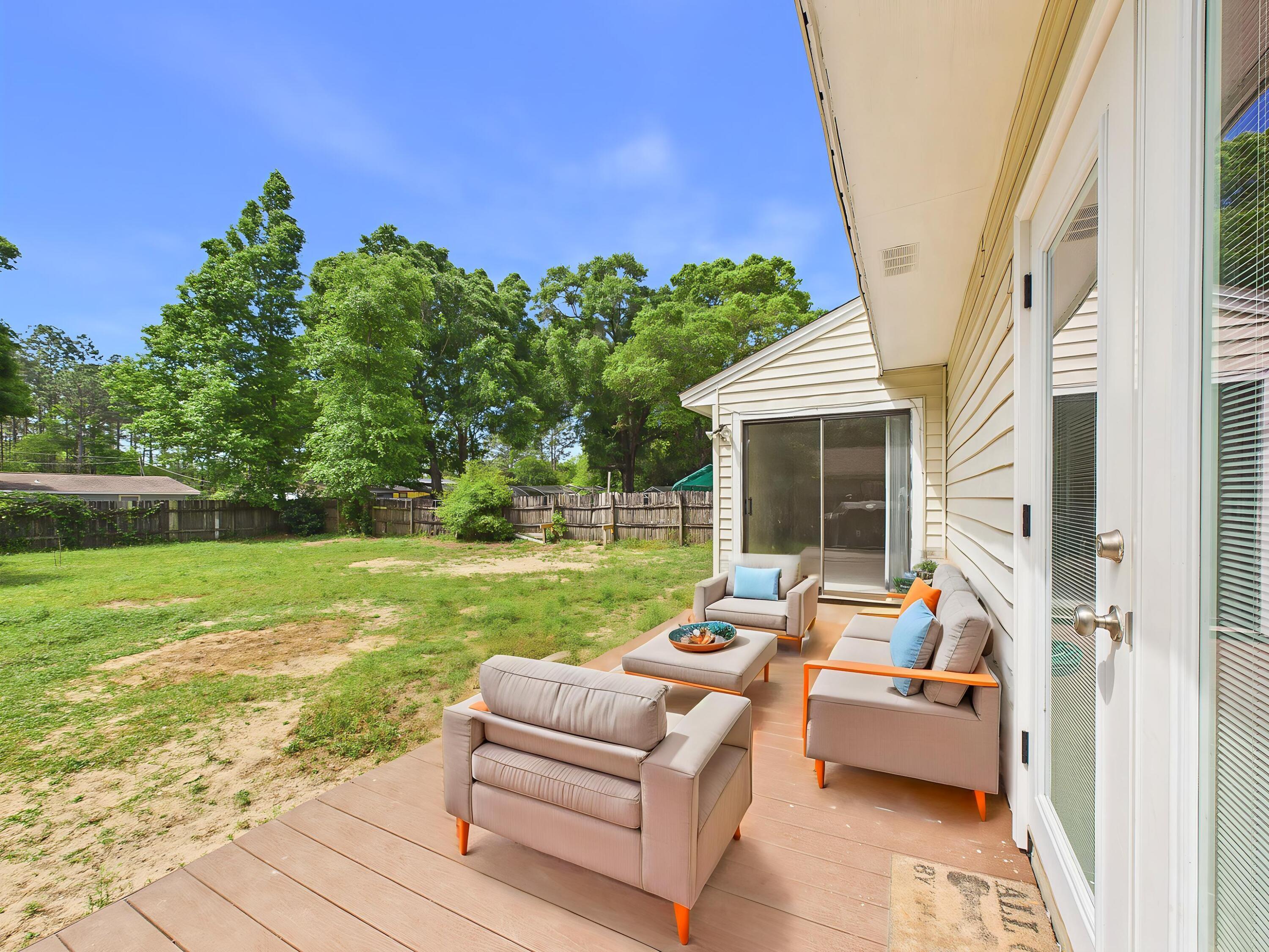 3284 Fairview Avenue Crestview, FL 32539 - Photo 9 of 32 Patio