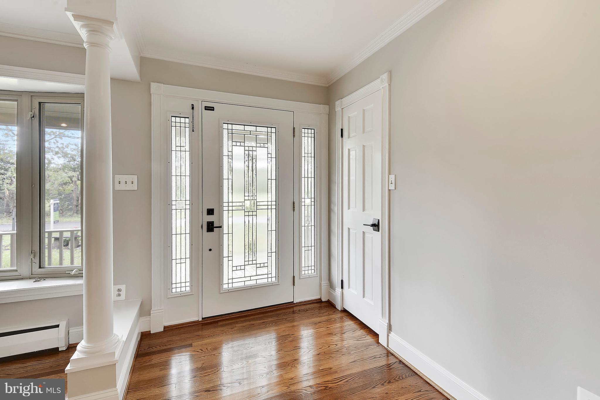 8915 Fort Hunt Road Alexandria, VA 22308 - Photo 2 of 30 Entry