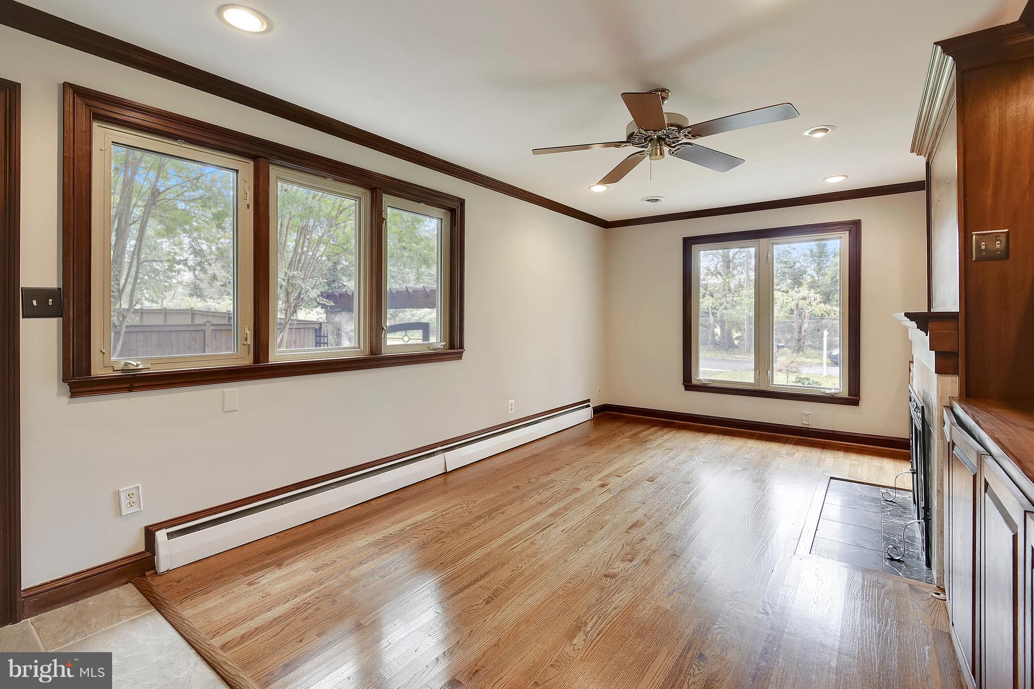 8915 Fort Hunt Road Alexandria, VA 22308 - Photo 14 of 30 Den