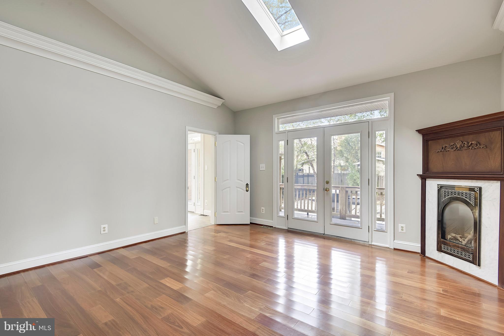 8915 Fort Hunt Road Alexandria, VA 22308 - Photo 17 of 30 Master Bedroom