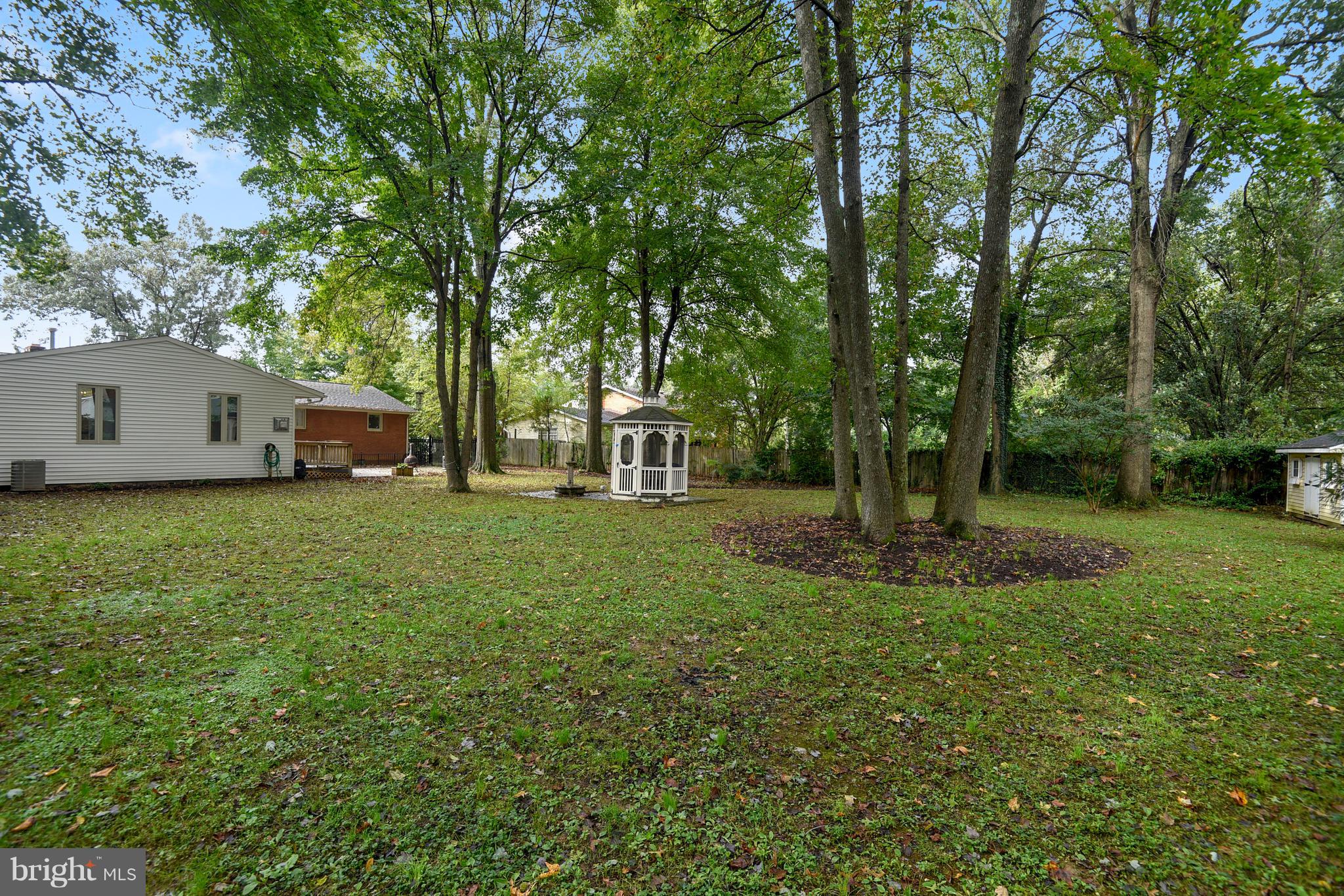 8915 Fort Hunt Road Alexandria, VA 22308 - Photo 27 of 30 Back Yard