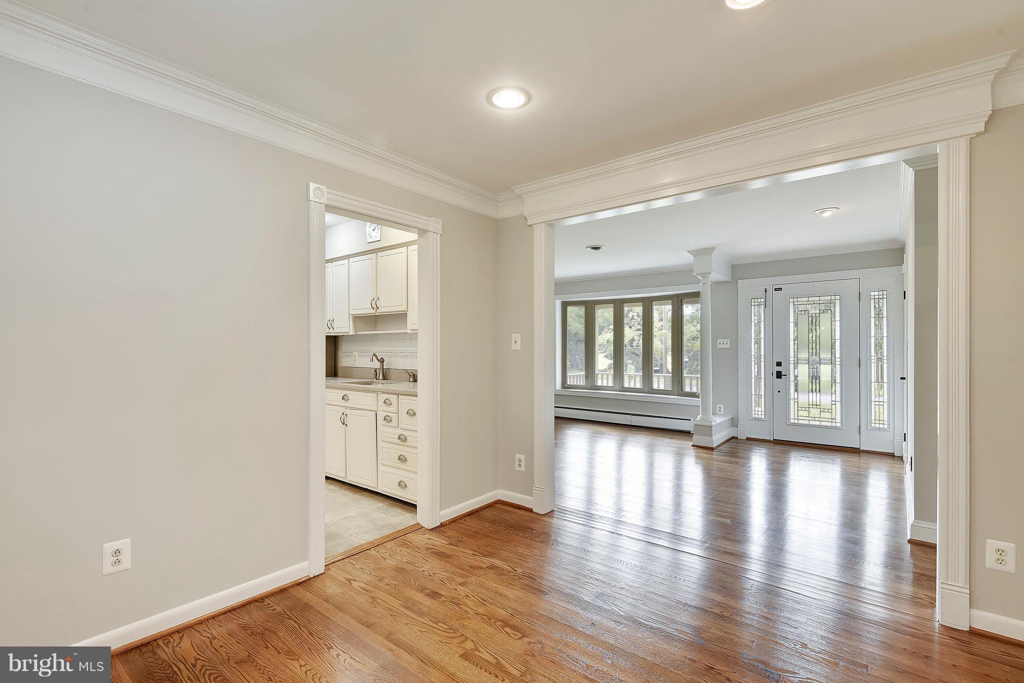 8915 Fort Hunt Road Alexandria, VA 22308 - Photo 7 of 30 Dining Room