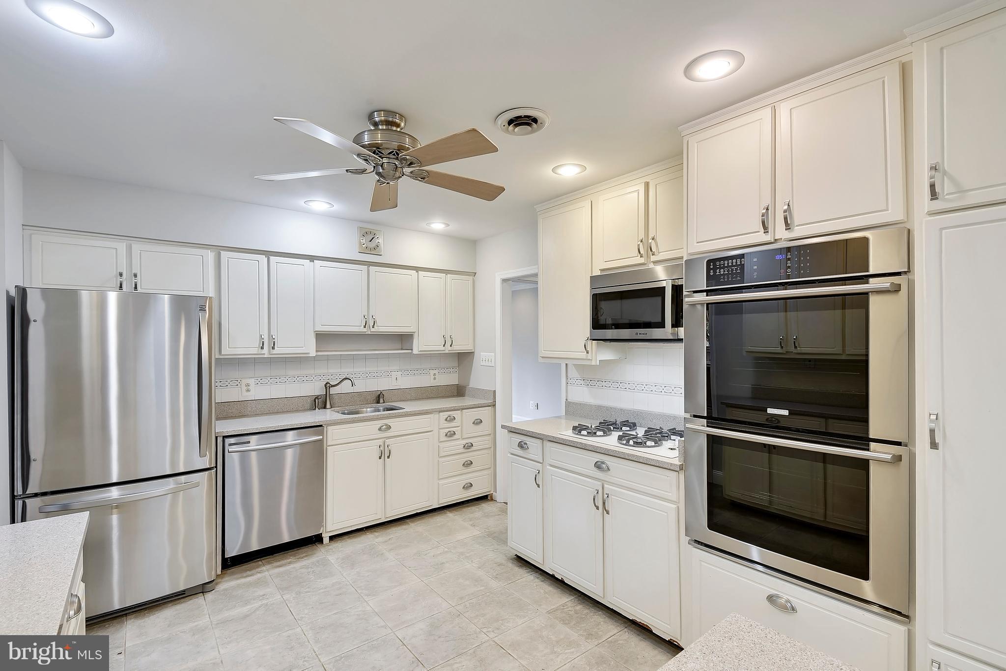 8915 Fort Hunt Road Alexandria, VA 22308 - Photo 8 of 30 Kitchen