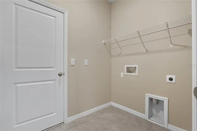 $2,700 | 13811 Whiskey Daisy Drive, Dade City, FL 33525