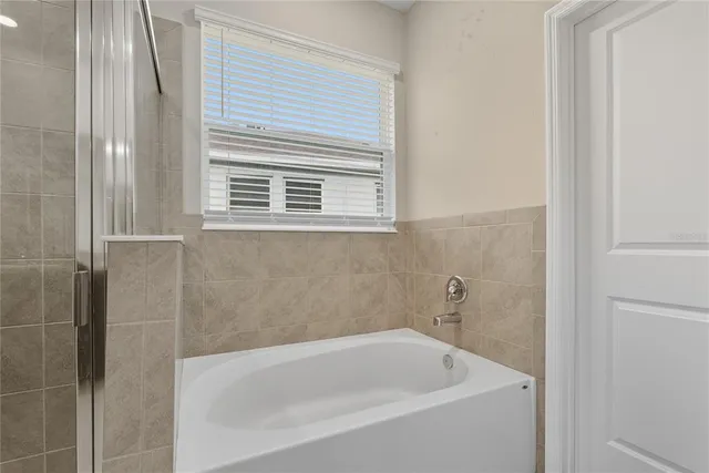 $2,700 | 13811 Whiskey Daisy Drive, Dade City, FL 33525