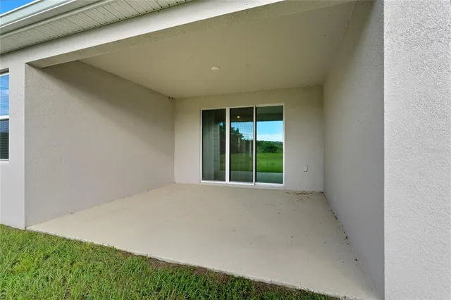 $2,700 | 13811 Whiskey Daisy Drive, Dade City, FL 33525