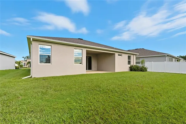 $2,700 | 13811 Whiskey Daisy Drive, Dade City, FL 33525