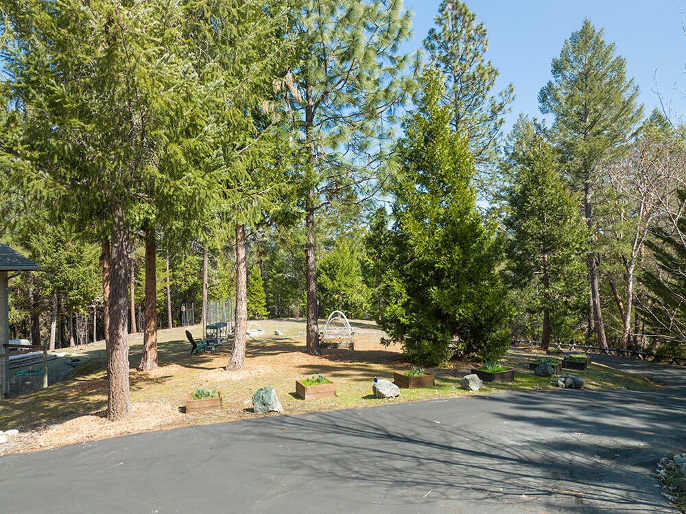 842 North Pinnon Road Grants Pass, OR 97526 - Photo 46 of 58 39