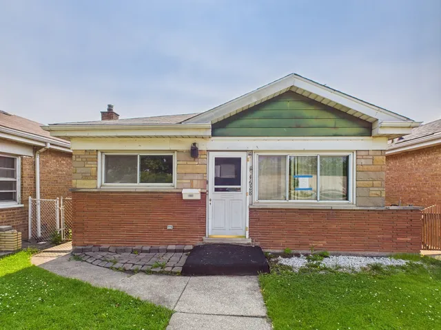 $199,900 | 4628 1st Avenue, Lyons, IL 60534