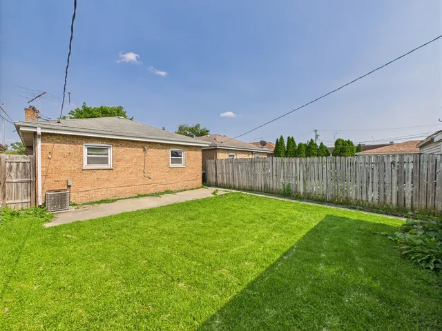 $199,900 | 4628 1st Avenue, Lyons, IL 60534