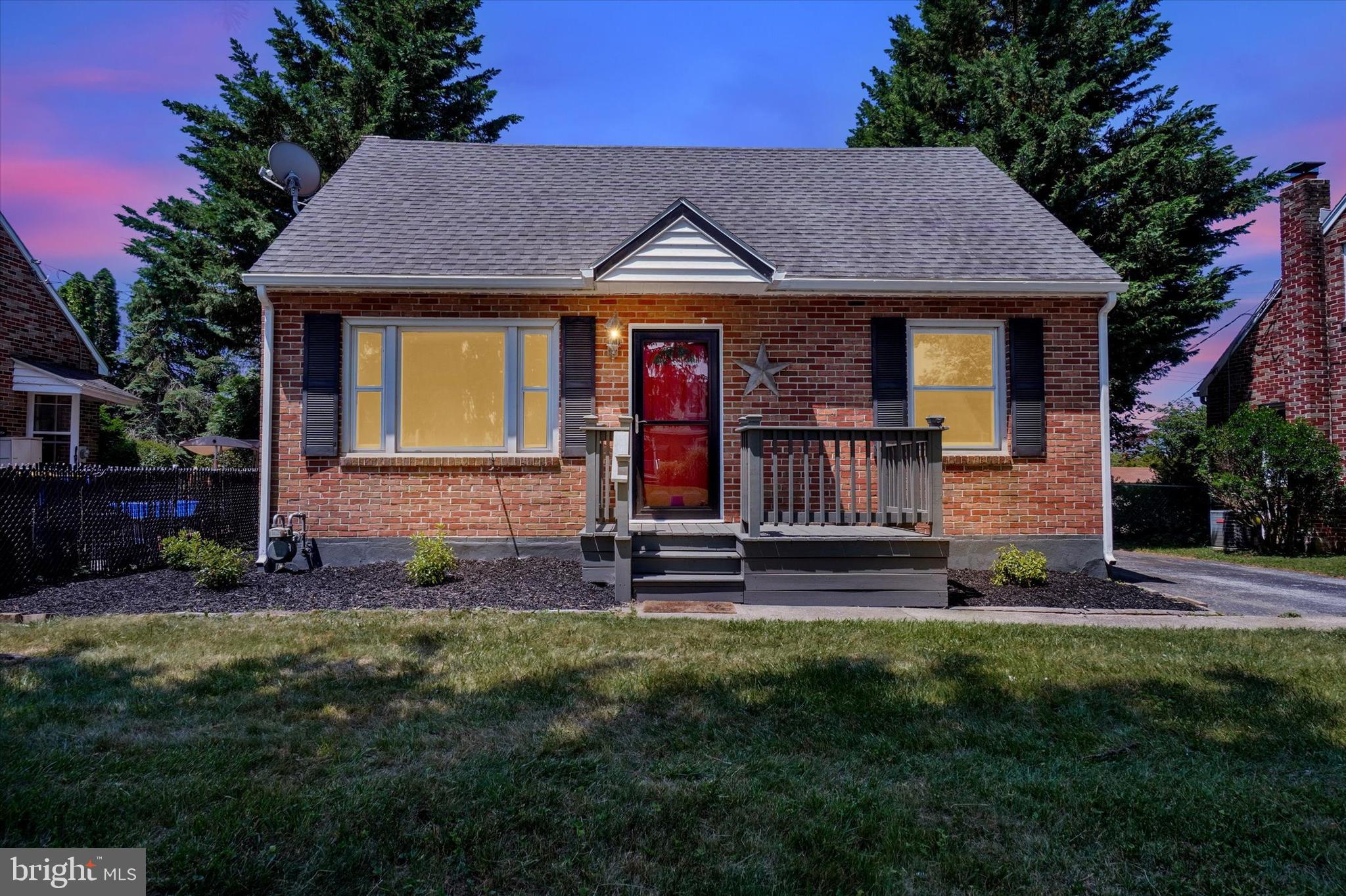 304 Greystone Road York, PA 17402 - Photo 1 of 28 Gallery Image 1