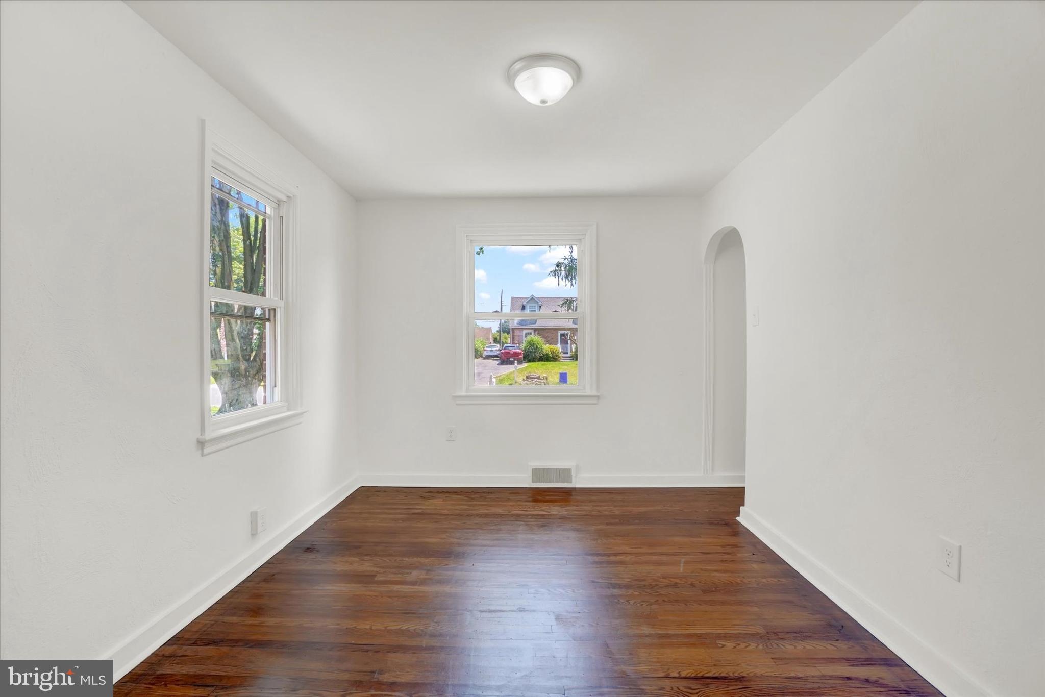 304 Greystone Road York, PA 17402 - Photo 15 of 28 Gallery Image 15