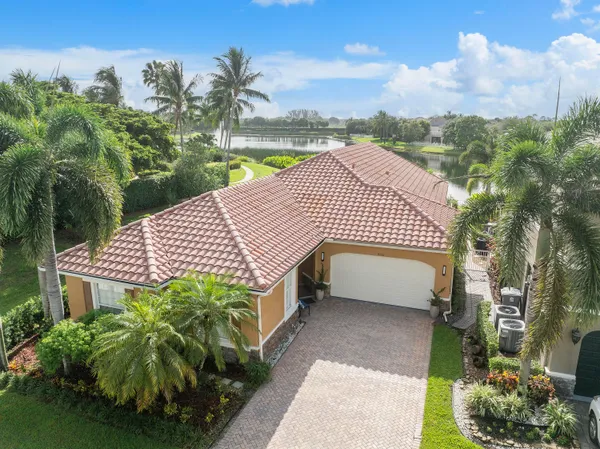 $815,000 | 9556 Cobblestone Creek Drive, Boynton Beach, FL 33472