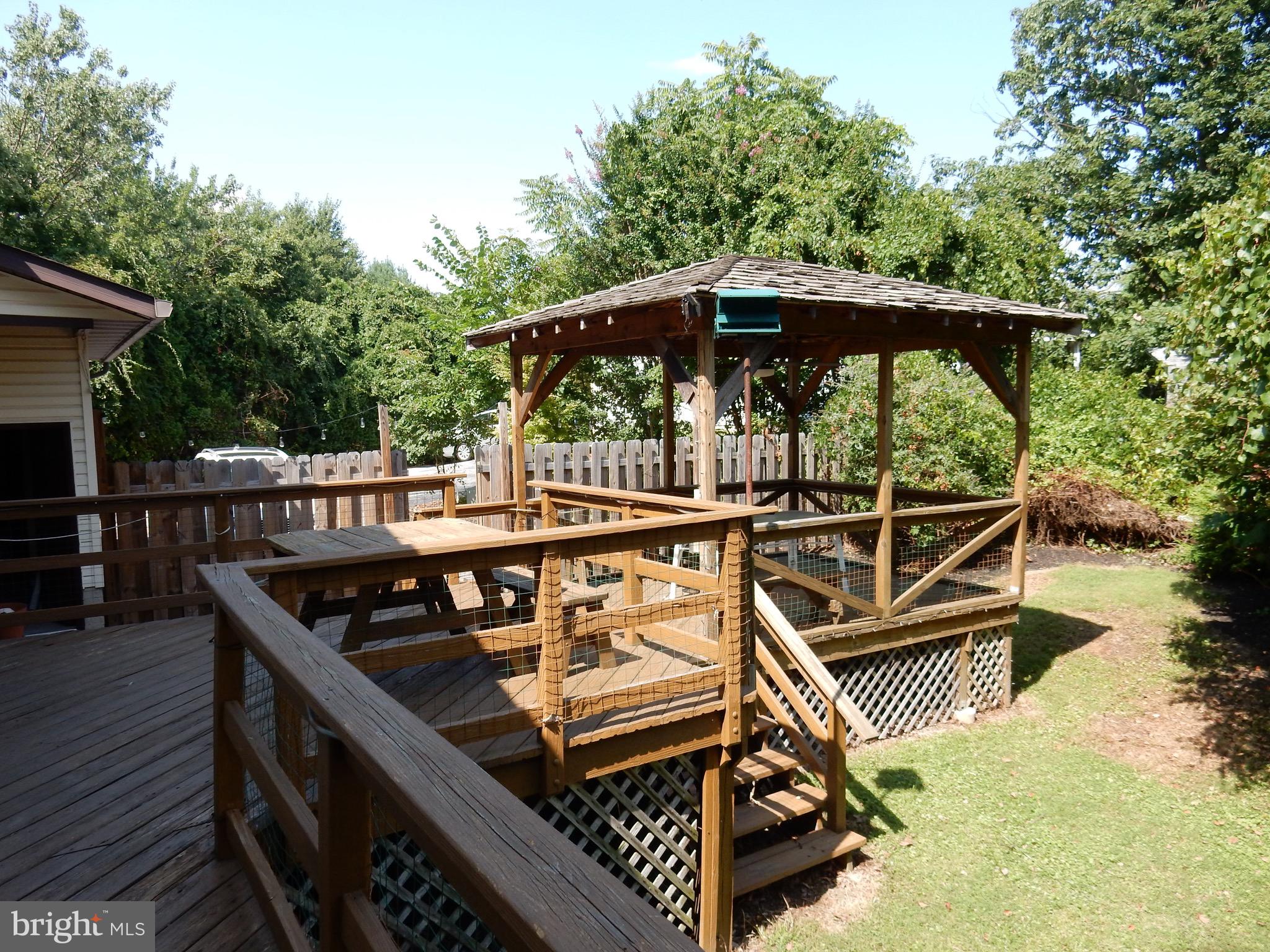 4527 Ridge Road Baltimore, MD 21236 - Photo 16 of 21 Wrap Around Deck